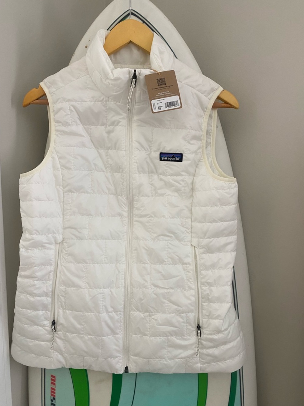 Patagonia White Quilted Women's Insulated Vest- Medium
